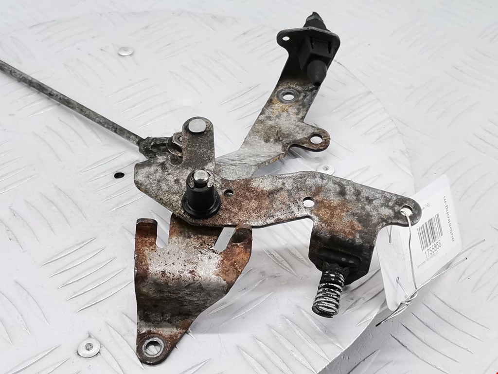 Кронштейн ТНВД MERCEDES-BENZ Vito W638 1996-2003