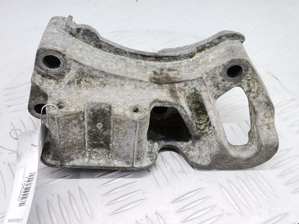 Кронштейн (крепление лапа) двигателя Ford C-MAX 1 (2003-2010)