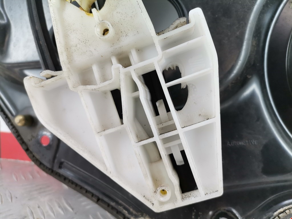 Стеклоподъемник задний правый SEAT Toledo 1998-2004