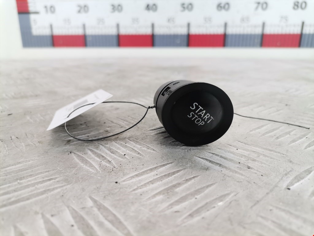 Кнопка старт-стоп (запуска двигателя) Renault Megane 2 (2002-2009)