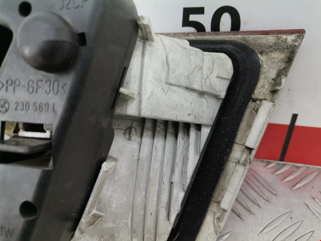 Фонарь задний внутренний левый BMW 3er E46 1998-2006