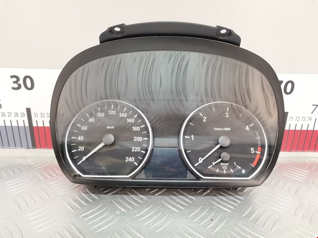 Панель приборов (щиток) BMW 1er E81\E87 2004-2011