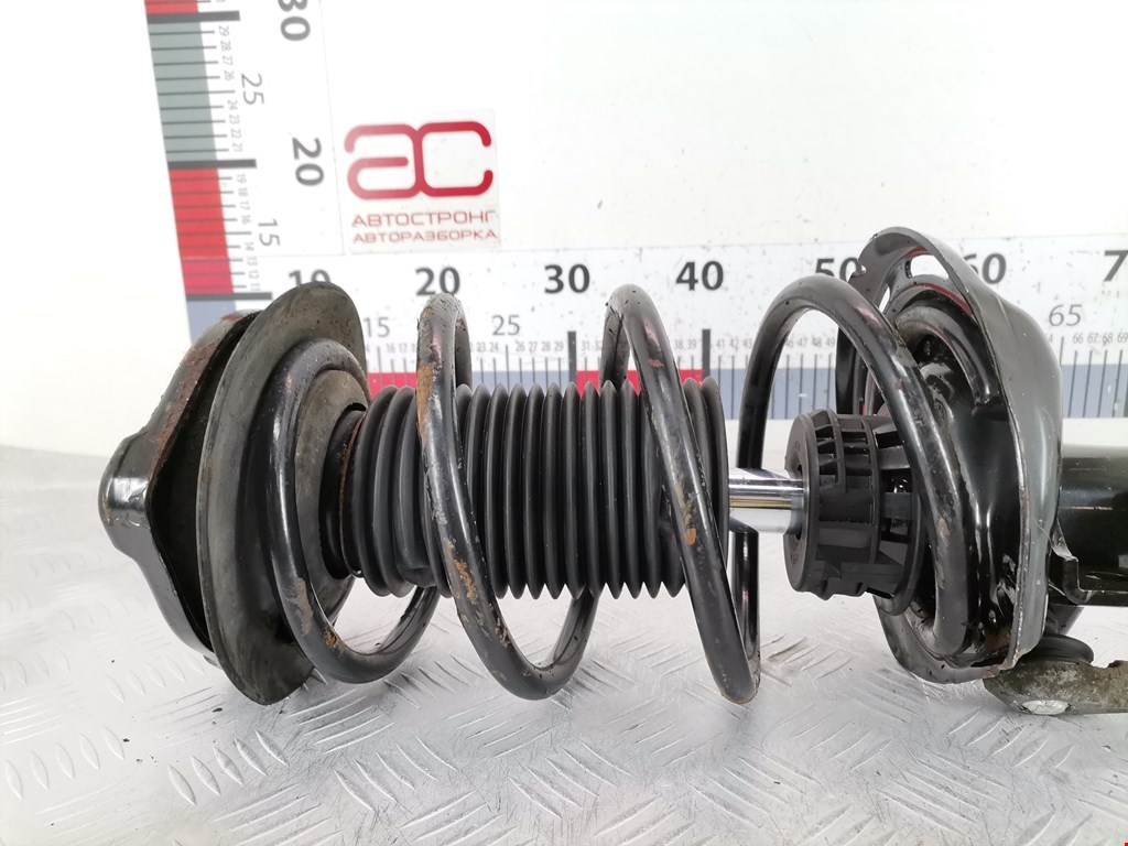 Амортизатор передний левый MERCEDES-BENZ C-Class C-klasse W204 2007-2015