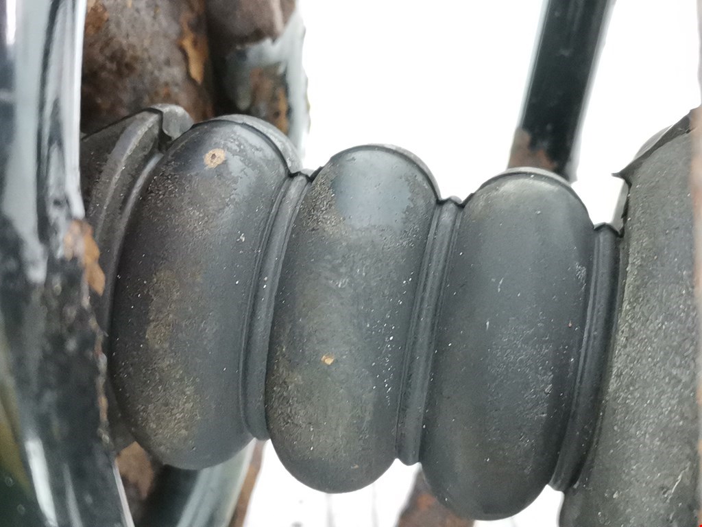 Амортизатор передний правый RENAULT Duster 2011-2021