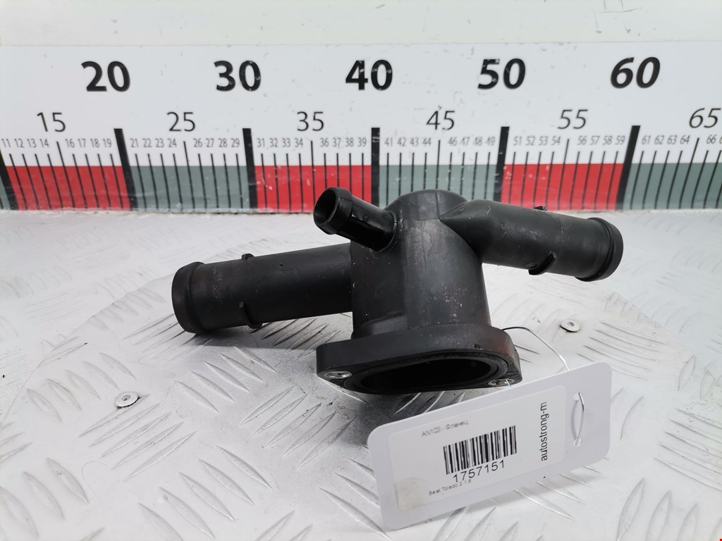 Тройник системы охлаждения SEAT Toledo 1998-2004