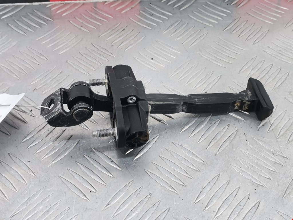 Ограничитель открывания двери Ford Fiesta 6 (2008-2019)