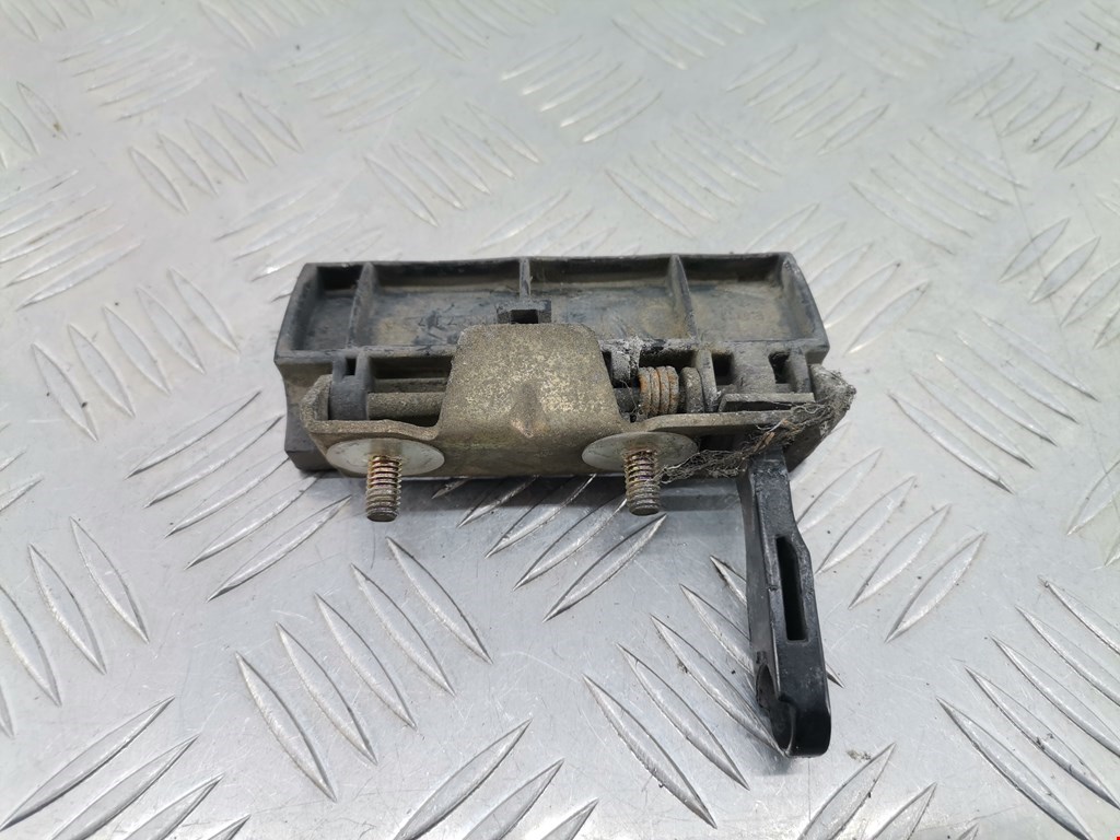 Ручка двери багажника наружная MITSUBISHI Pajero Sport 1998-2008