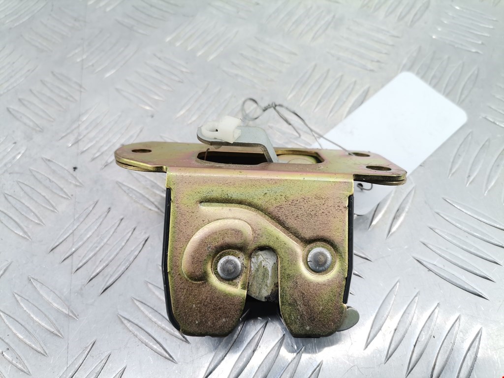 Замок багажника (крышки двери) MITSUBISHI Colt CJ 1995-2003