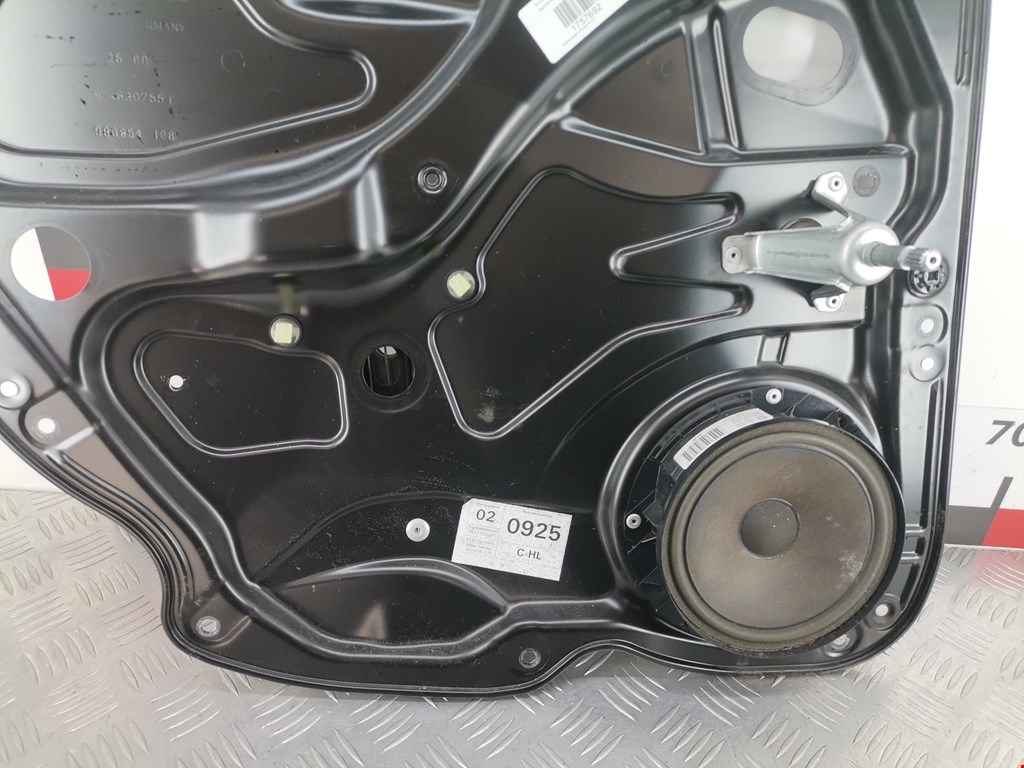 Стеклоподъемник задний левый VOLKSWAGEN Passat B6 2005-2011