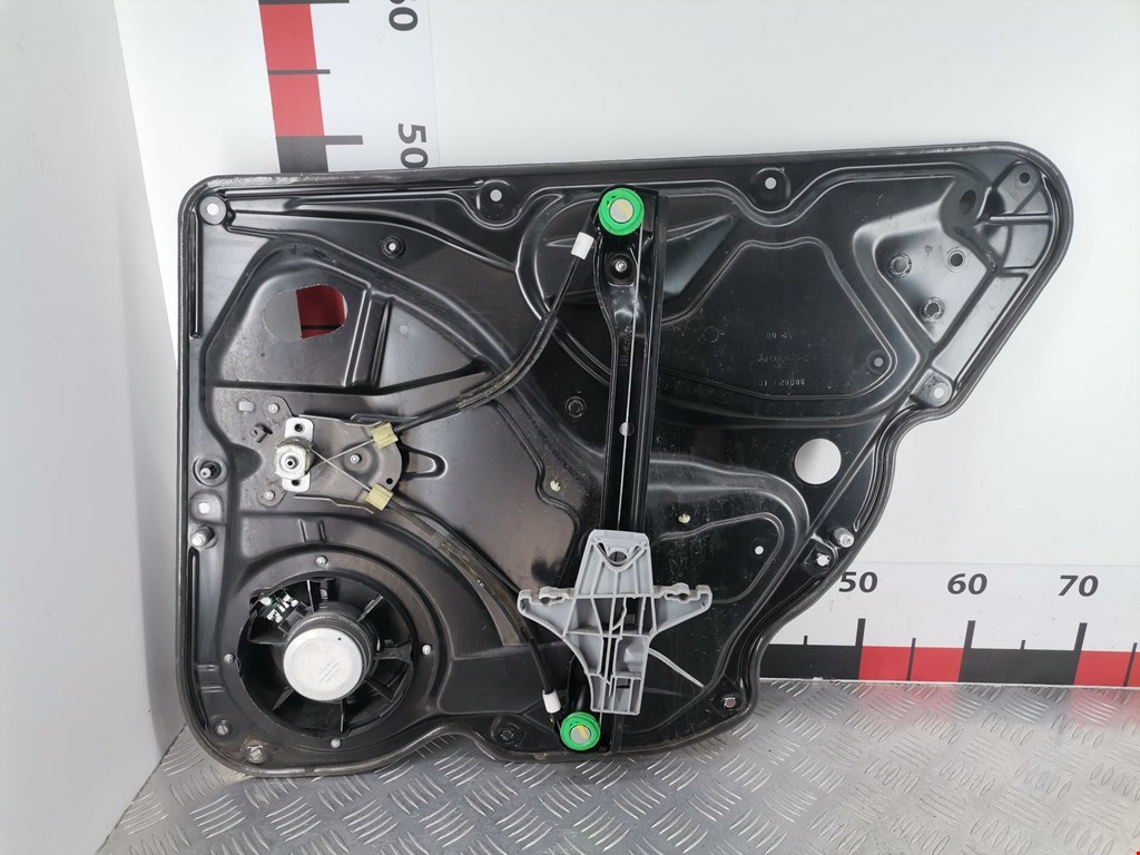 Стеклоподъемник задний левый VOLKSWAGEN Passat B6 2005-2011