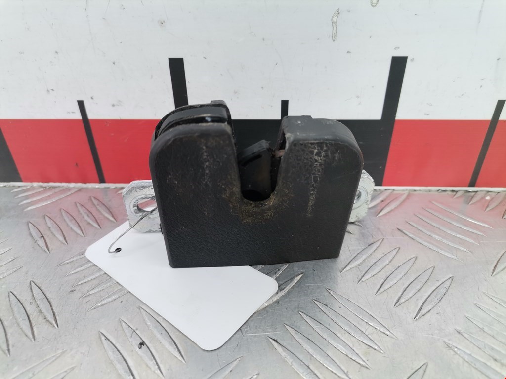 Замок багажника (крышки двери) SEAT Ibiza 2002-2008