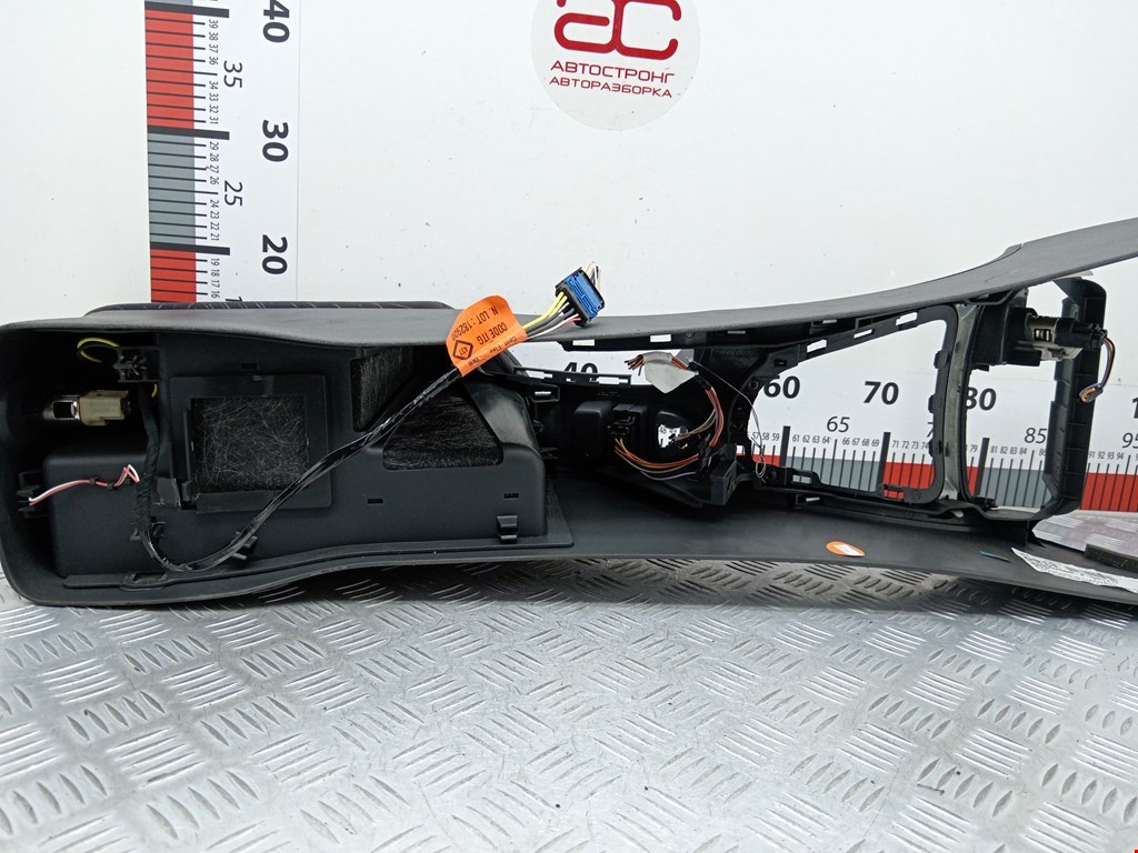 Подлокотник в салон RENAULT Laguna 2001-2007