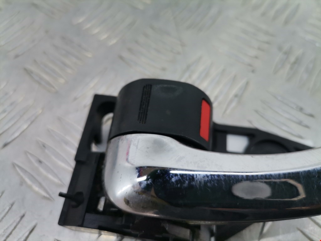 Ручка дверная задняя внутренняя левая TOYOTA RAV 4 XA30 2006-2012