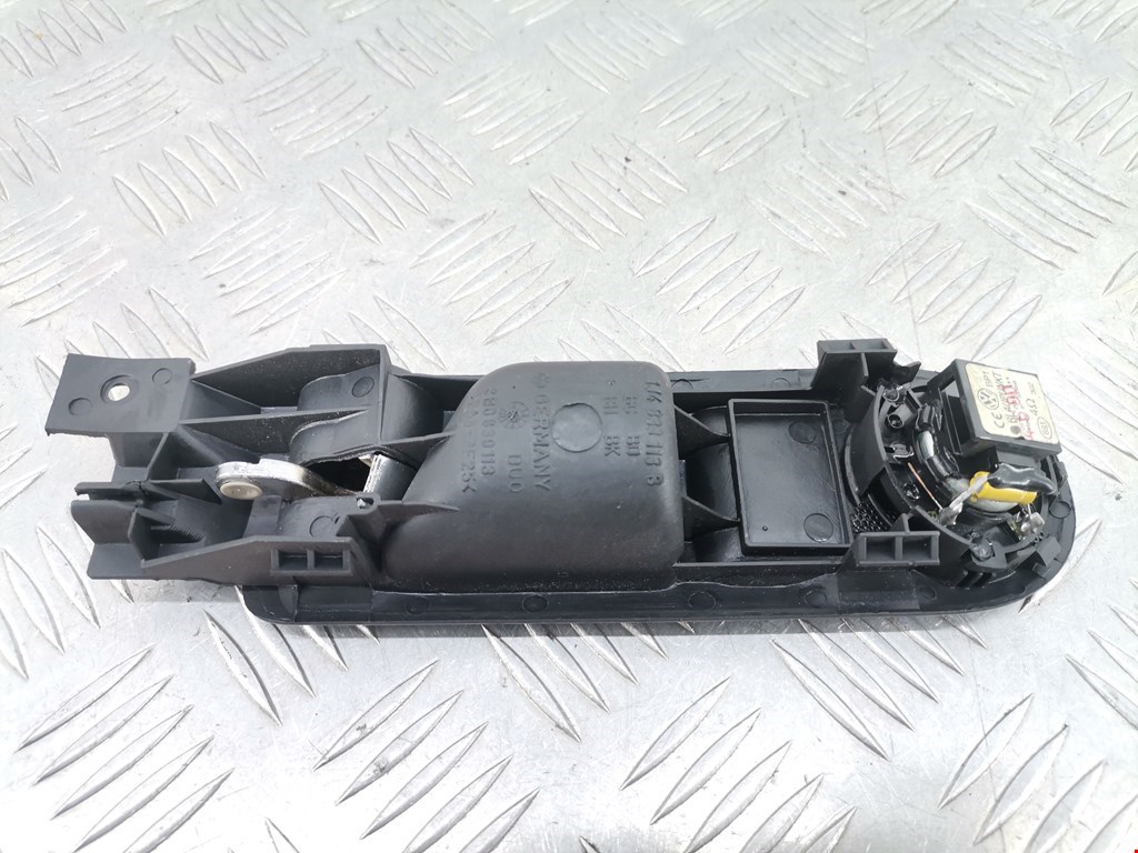 Ручка дверная задняя внутренняя левая VOLKSWAGEN Passat B5 1997-2005