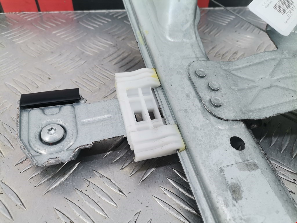 Стеклоподъемник задний левый OPEL Meriva B 2010-2018