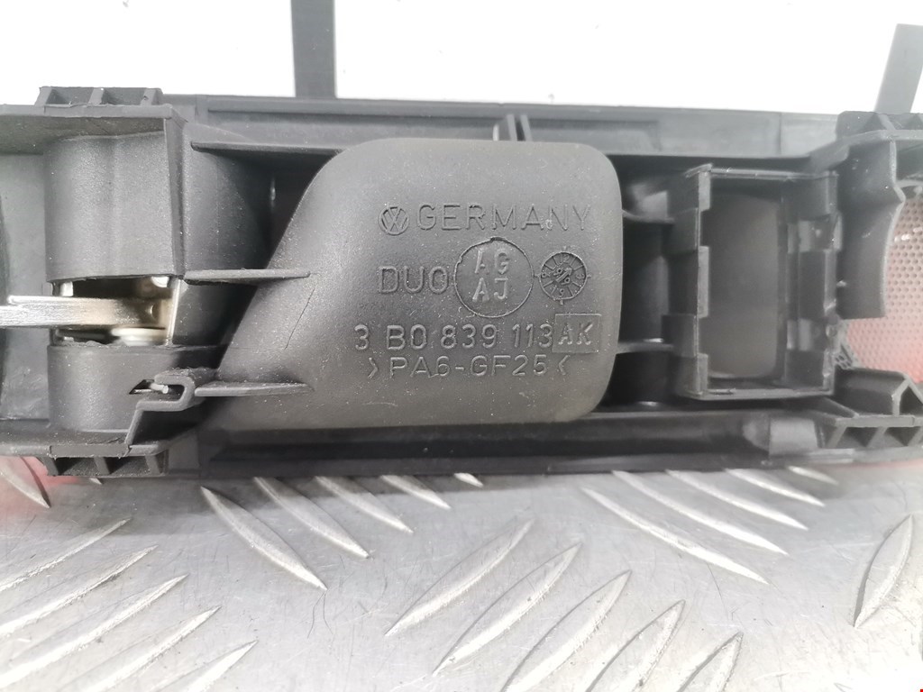 Ручка дверная задняя внутренняя левая VOLKSWAGEN Passat B5 1997-2005