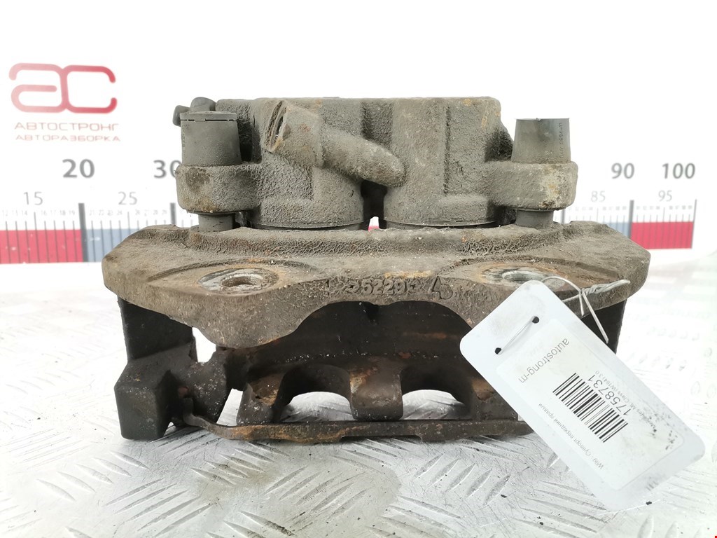 Суппорт передний правый MERCEDES-BENZ M-Class W164 ML 2005-2011