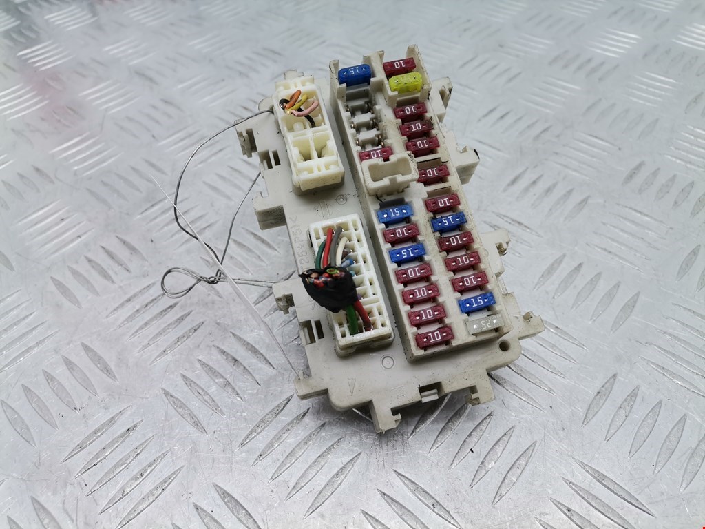 Датчик уровня в бачок омывателя NISSAN Pathfinder R51M 2004-2014