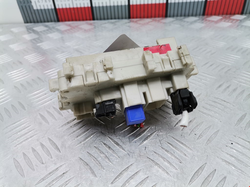 Датчик уровня в бачок омывателя NISSAN Pathfinder R51M 2004-2014