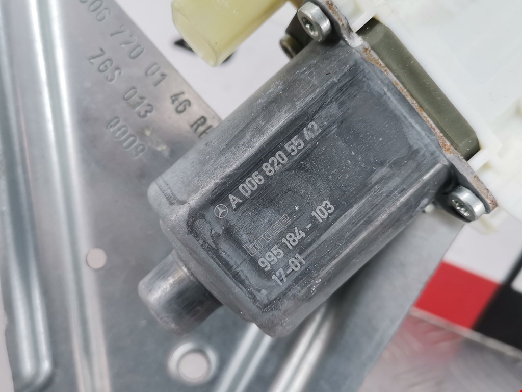 Стеклоподъемник передний правый MERCEDES-BENZ Sprinter 906 2006-2018