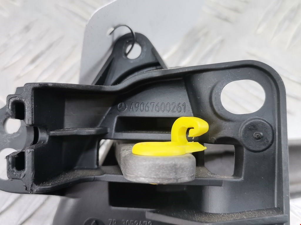 Ручка дверная передняя внутренняя правая MERCEDES-BENZ Sprinter 906 2006-2018