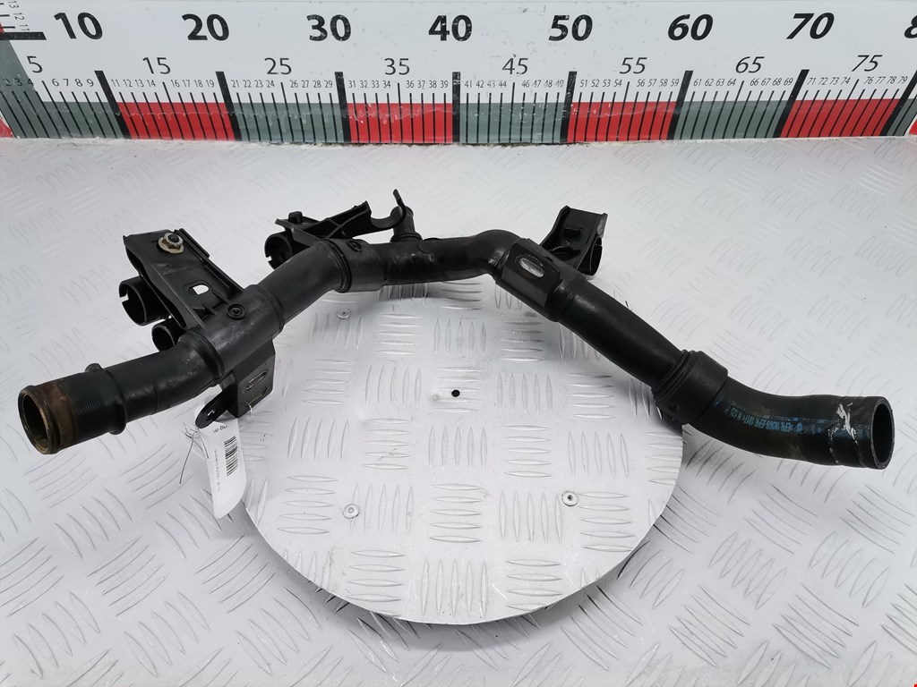 Патрубок системы охлаждения Peugeot 307 (2001-2008)