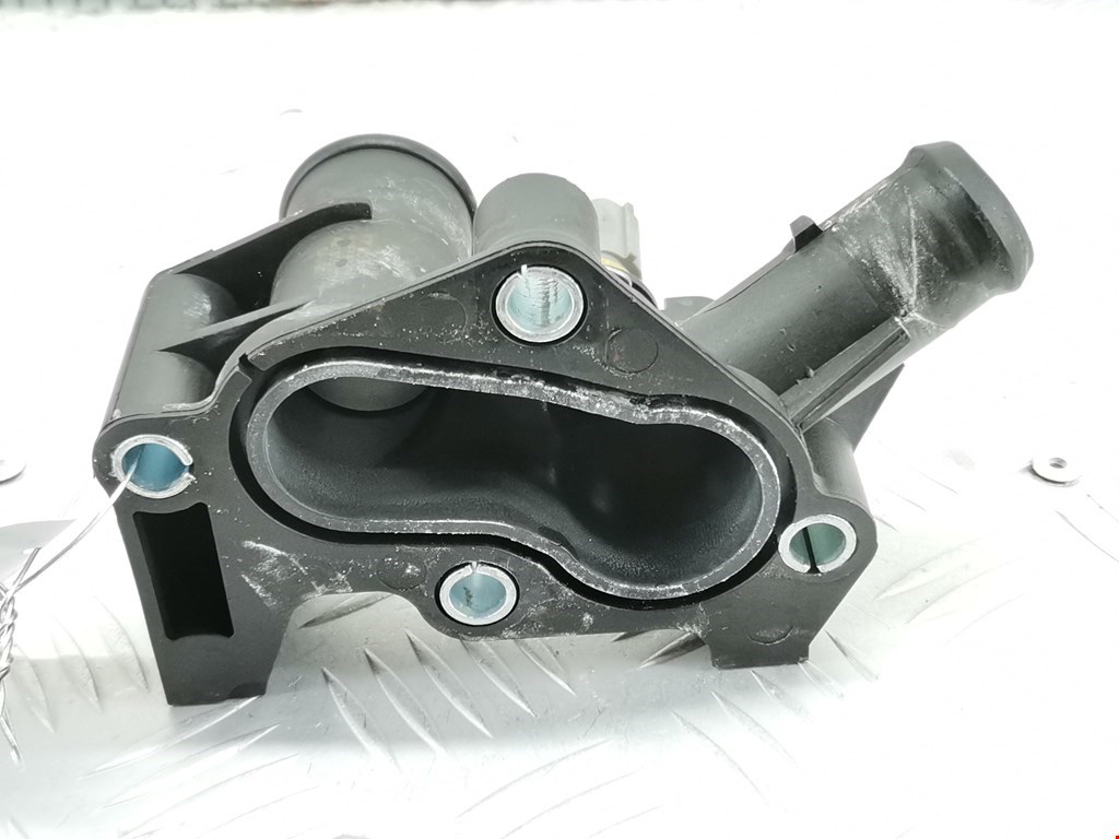 Тройник системы охлаждения FORD Fiesta 2001-2008