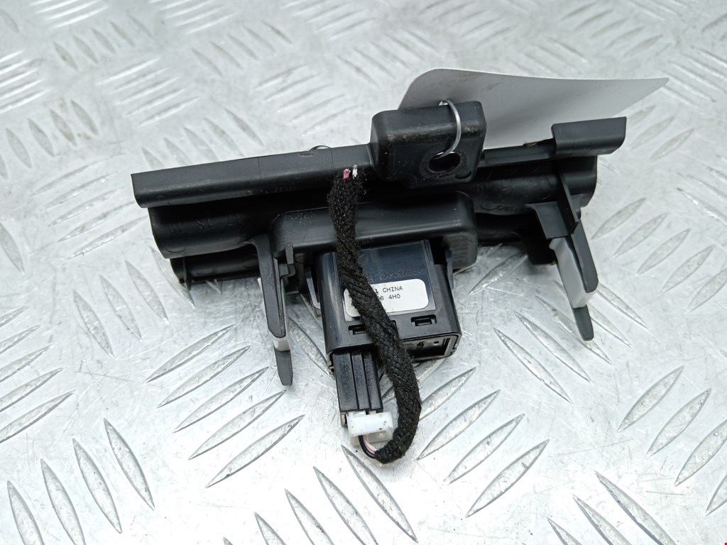 Кнопка аварийной сигнализации (аварийки) MAZDA CX-3 2015-н.в.