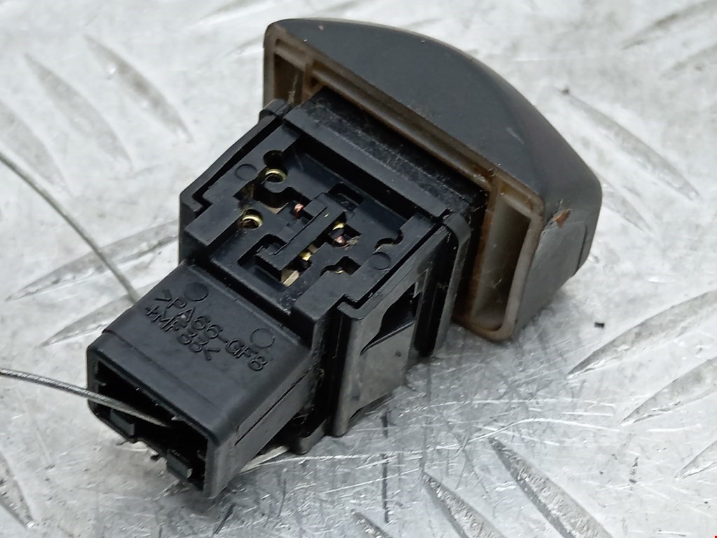 Кнопка аварийной сигнализации (аварийки) NISSAN Note E11 2005-2014