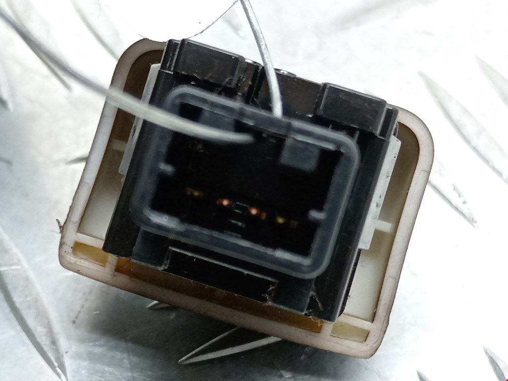 Кнопка аварийной сигнализации (аварийки) NISSAN Note E11 2005-2014