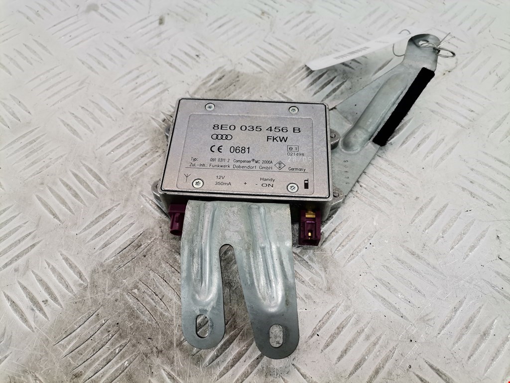 Усилитель антенны AUDI TT 8N 1998-2006