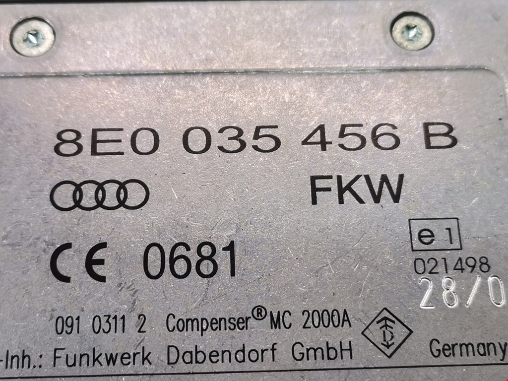 Усилитель антенны AUDI TT 8N 1998-2006