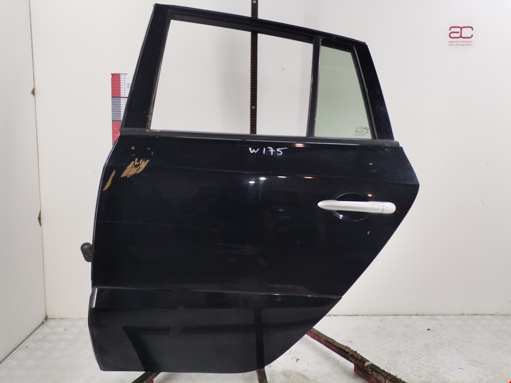 Обшивка (карта) двери задней левой Renault Koleos (2008-2016)