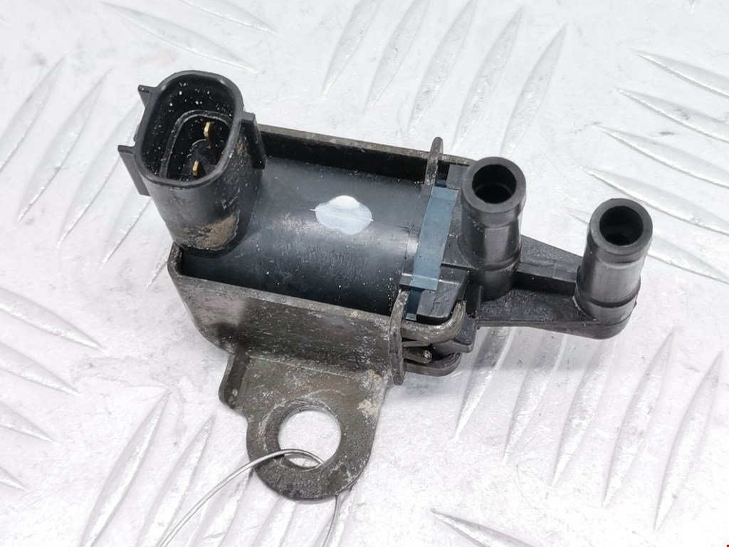 Клапан воздушного фильтра Ford Fiesta 5 (2002-2008)