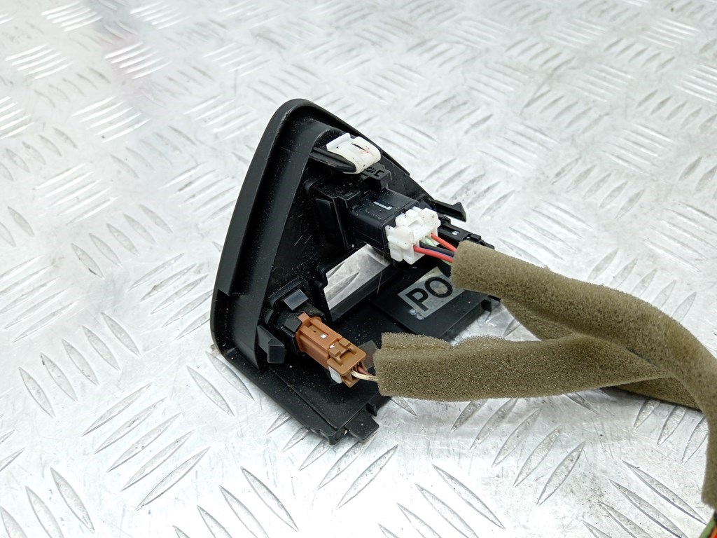 Кнопка аварийной сигнализации (аварийки) RENAULT Koleos HY 2008-2016