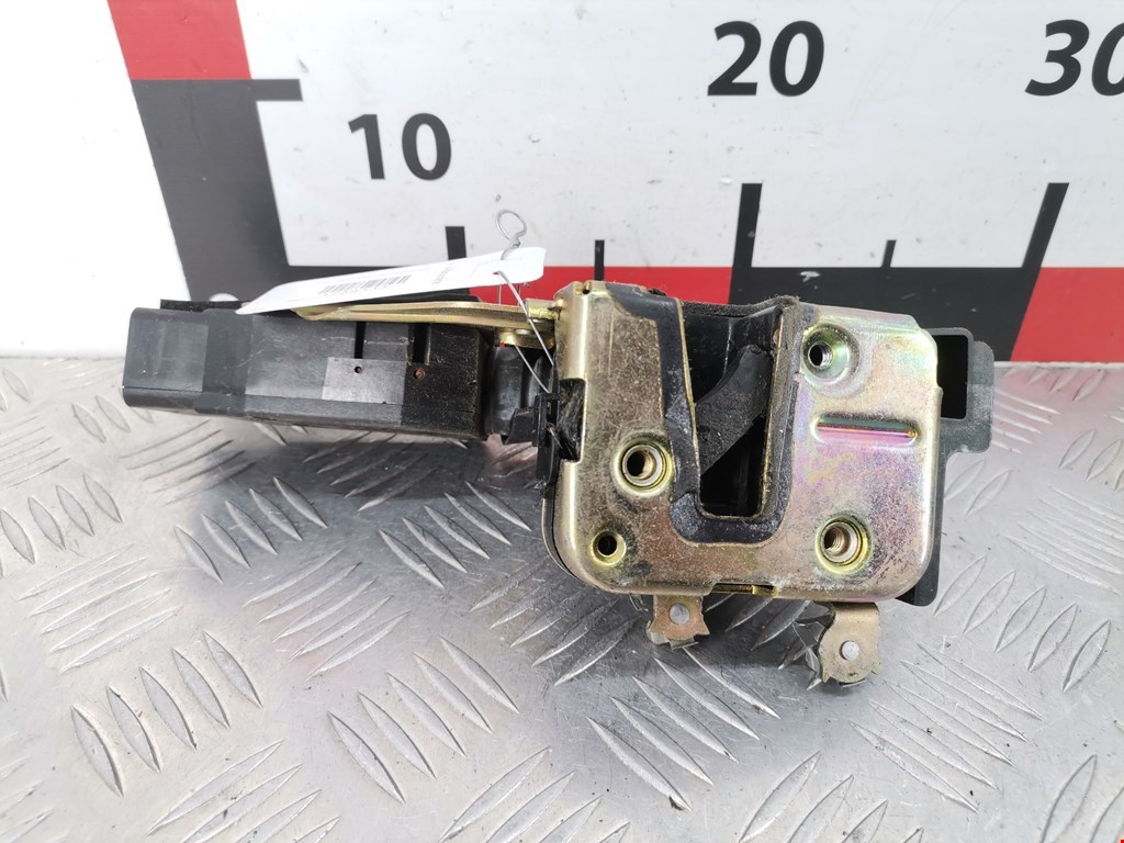 Замок двери передней правой MITSUBISHI Carisma 1995-1999