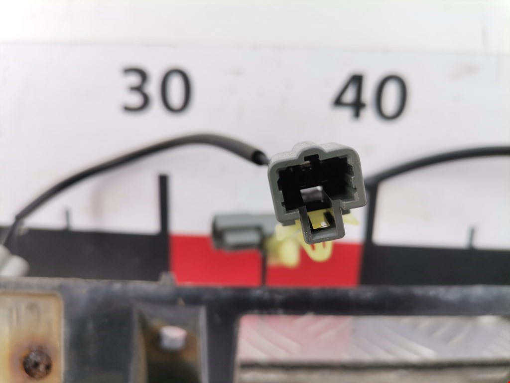 Фонарь подсветки номера KIA Carens 1999-2002