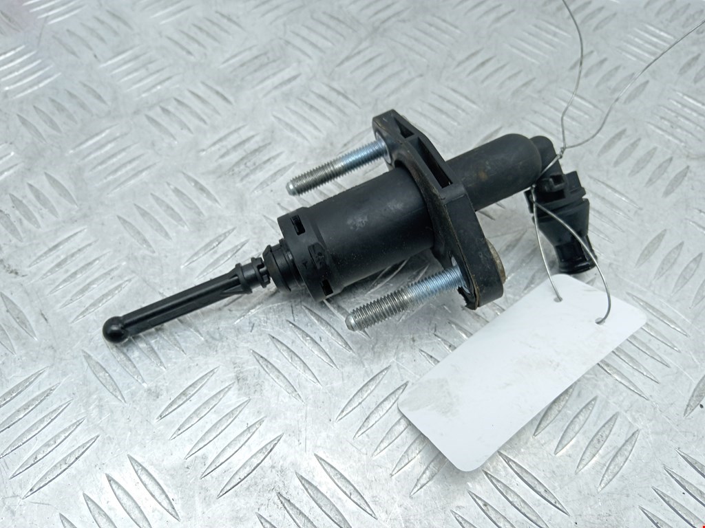 Цилиндр сцепления главный OPEL Astra J 2009-2017