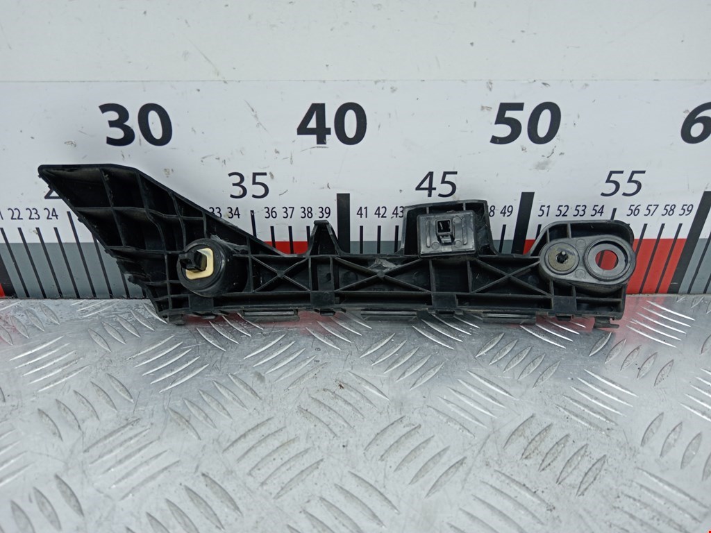 Кронштейн заднего бампера левый правый MAZDA CX-3 2015-н.в.