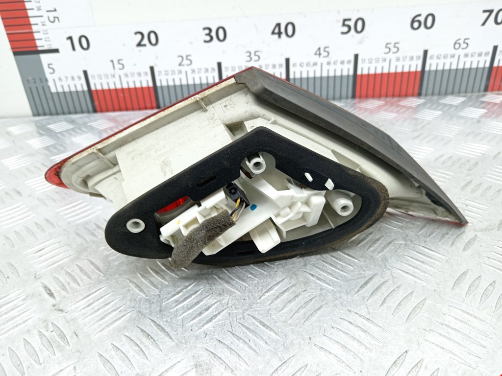 Фонарь задний внутренний правый OPEL Astra J 2009-2017