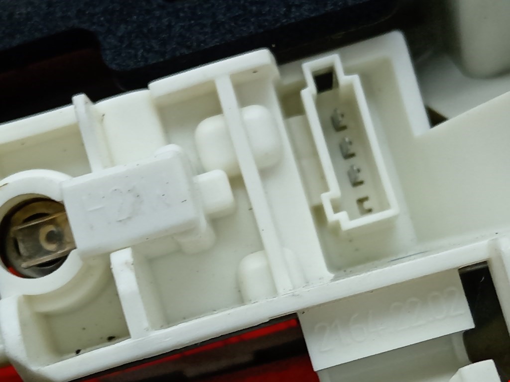 Фонарь задний внутренний правый OPEL Astra J 2009-2017