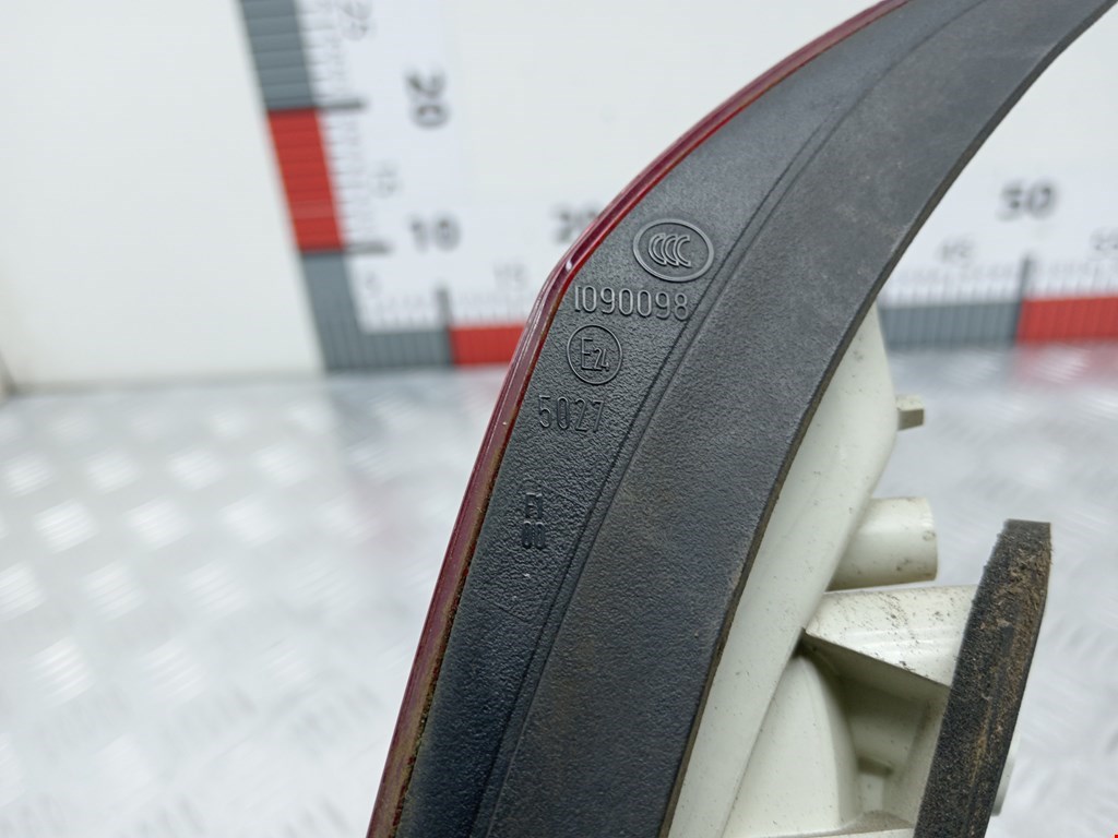 Фонарь задний внутренний правый OPEL Astra J 2009-2017