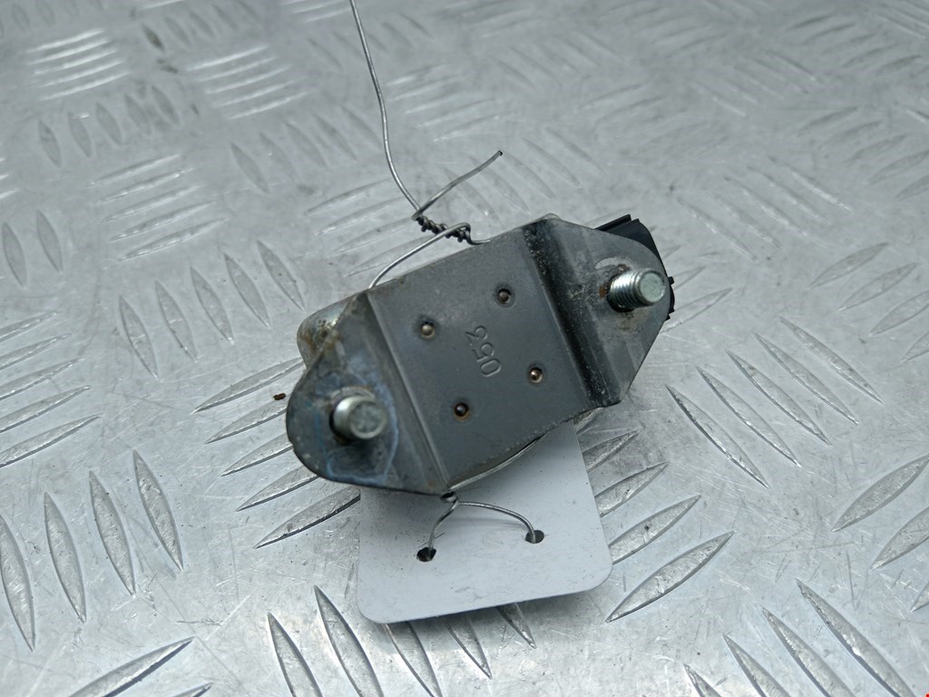 Датчик AIR BAG (подушек безопасности) TOYOTA Prius II XW20 2003-2012