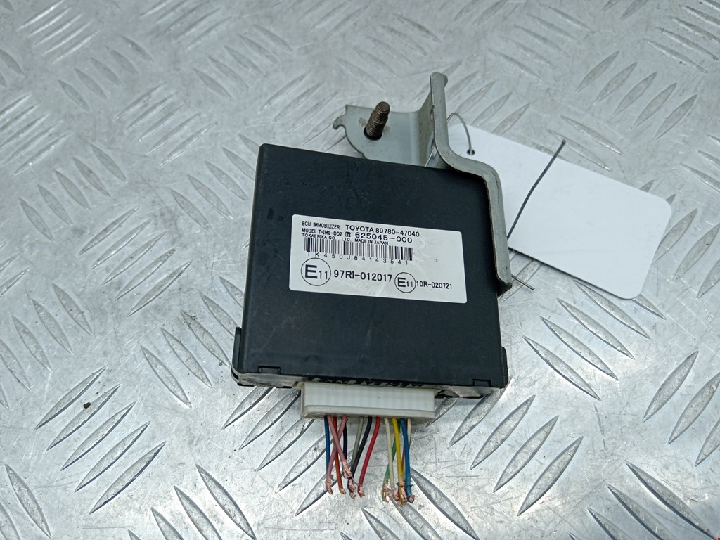 Иммобилайзер TOYOTA Prius II XW20 2003-2012