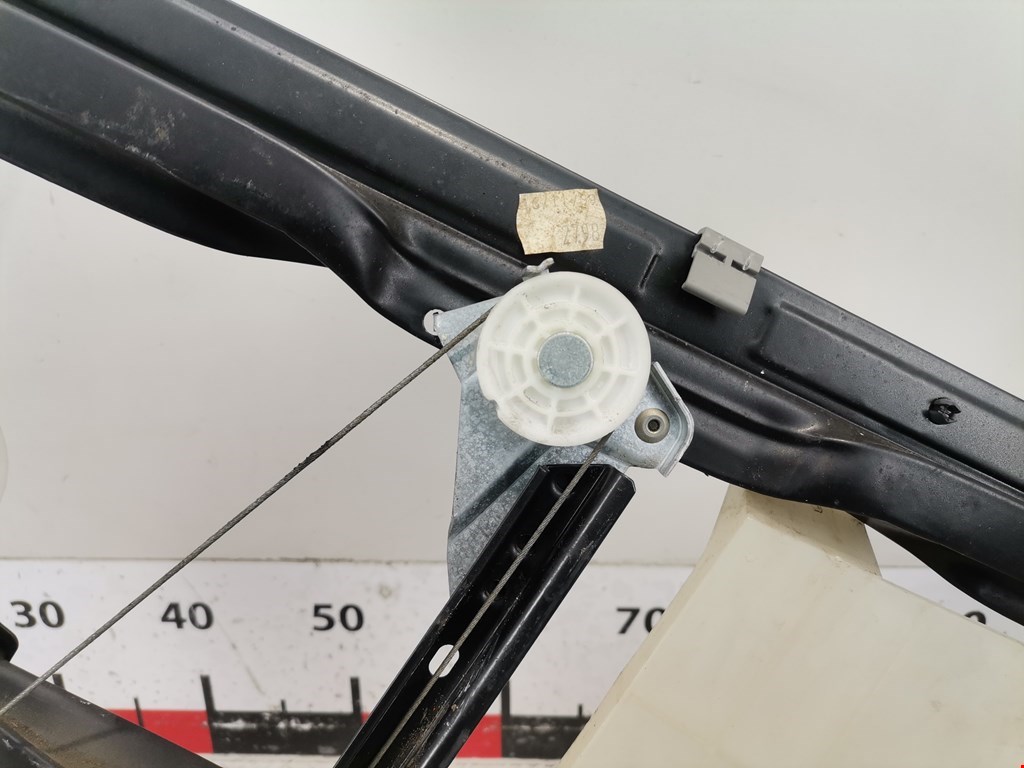 Стеклоподъемник задний левый AUDI A4 B5 1995-2001