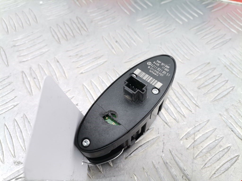 Кнопка стеклоподъемника MERCEDES-BENZ E-Class W211, S211 2002-2009