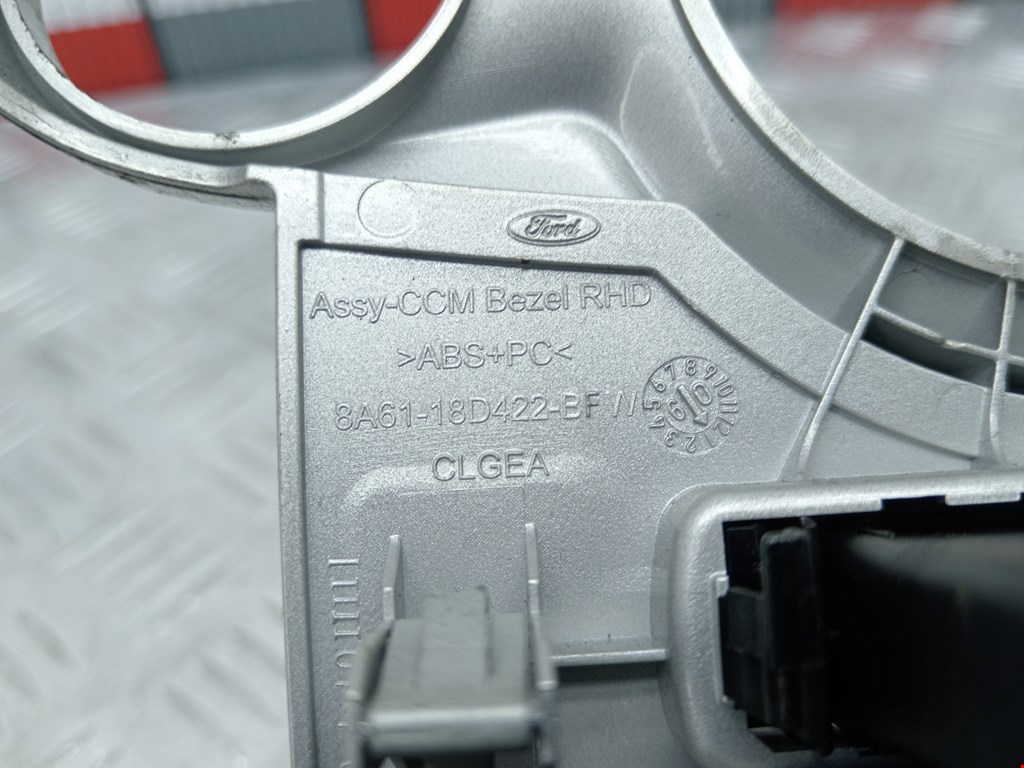 Накладка декоративная FORD Fiesta 2008-2012