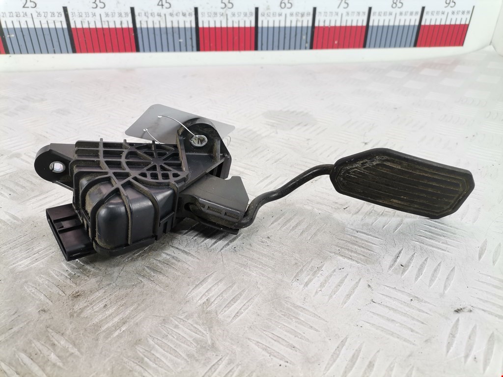 Педаль газа TOYOTA Prius II XW20 2003-2012