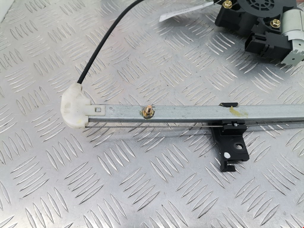 Стеклоподъемник задний правый MAZDA Mazda 5 CR 2005-2010