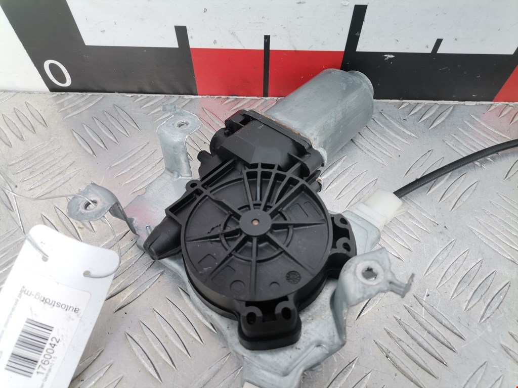 Стеклоподъемник задний правый NISSAN Qashqai J10 2006-2013